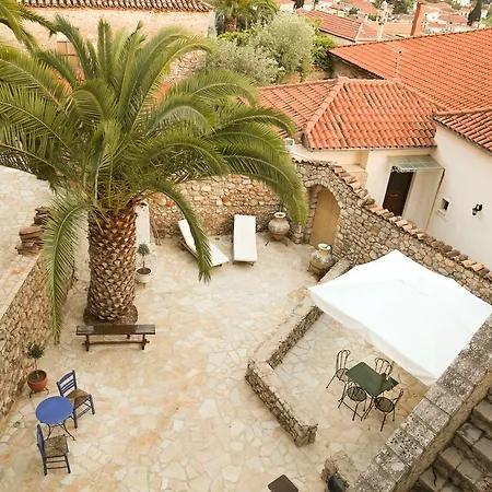 Vincenzo's In Tower Guest house *