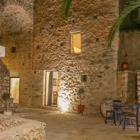 Vincenzo's In Tower Leonidio
